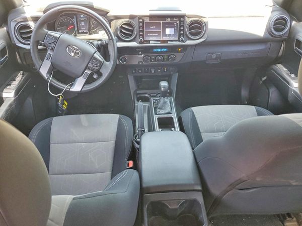 2022 TOYOTA TACOMA SR5