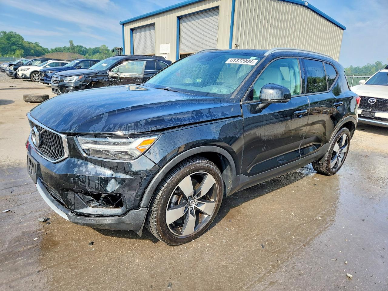 2019 VOLVO XC40