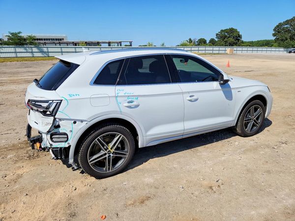 2021 AUDI Q5 E quattro Premium Plus
