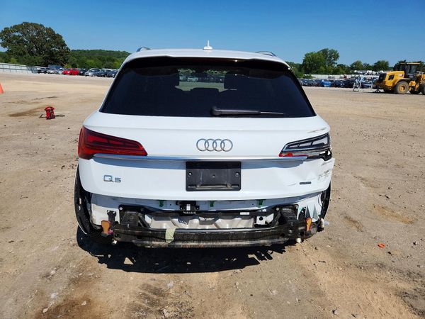 2021 AUDI Q5 E quattro Premium Plus