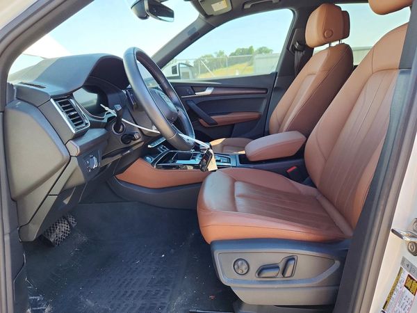 2021 AUDI Q5 E quattro Premium Plus