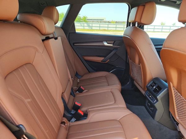2021 AUDI Q5 E quattro Premium Plus