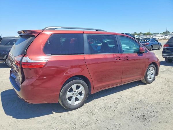 2015 TOYOTA SIENNA