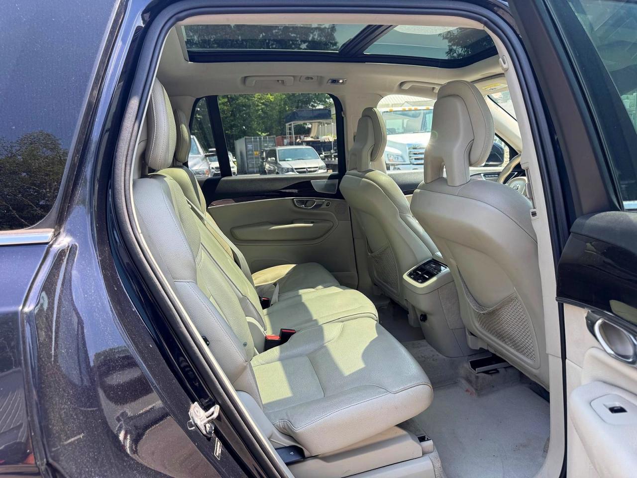 2016 VOLVO XC90 SV42 Momentum