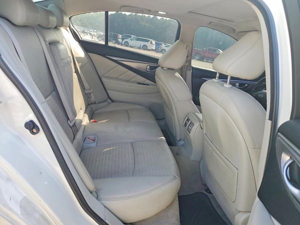 2014 INFINITI Q50 SPORT