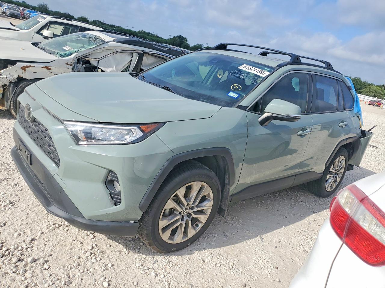 2021 TOYOTA RAV4 XLE Premium
