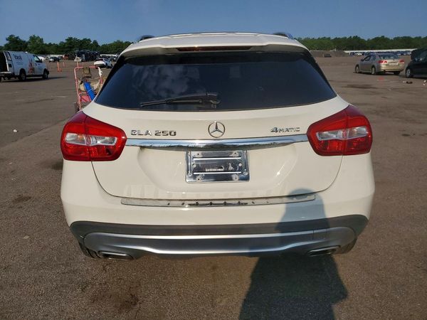 2016 MERCEDES-BENZ GLA GLA250-4M
