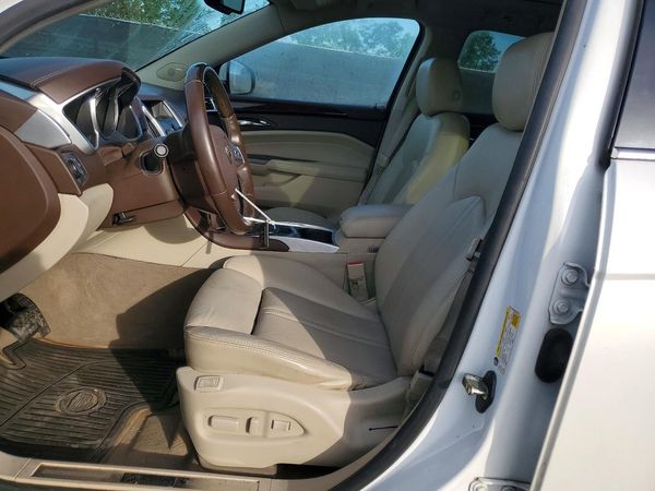 2012 CADILLAC SRX Luxury