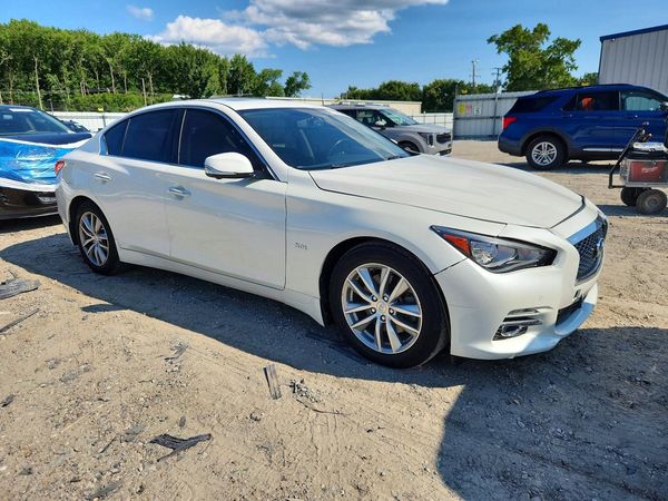 2017 INFINITI Q50