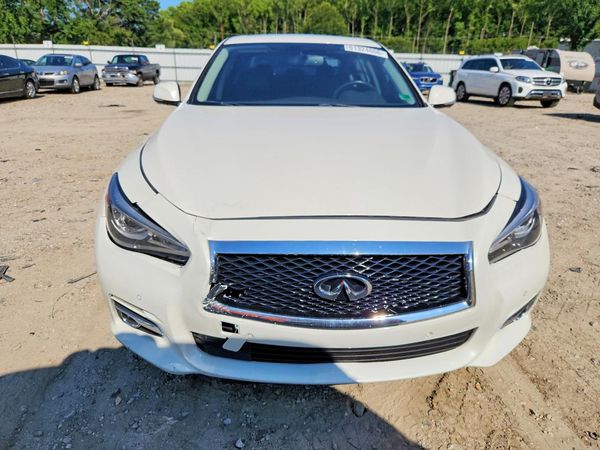 2017 INFINITI Q50