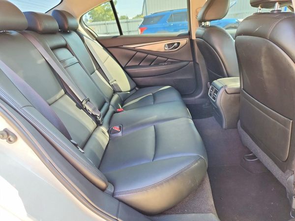 2017 INFINITI Q50