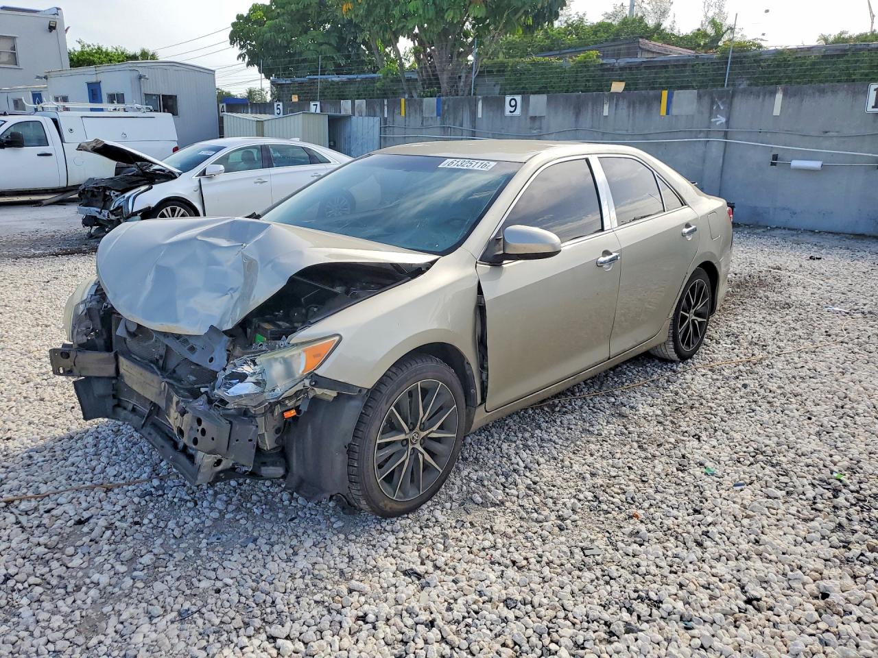 2014 TOYOTA CAMRY