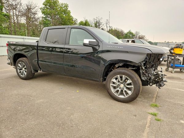 2026 CHEVROLET SILVERADO LT-L — Passenger 3/4