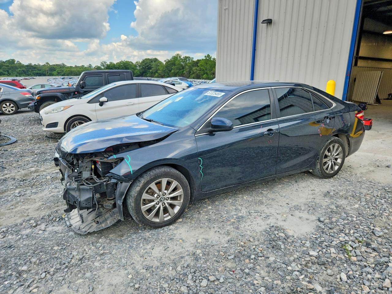 2017 TOYOTA CAMRY