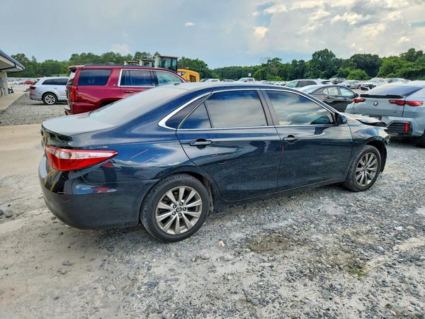 2017 TOYOTA CAMRY