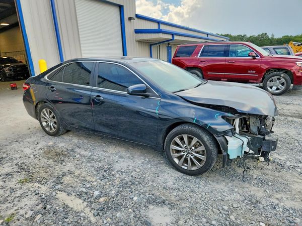 2017 TOYOTA CAMRY