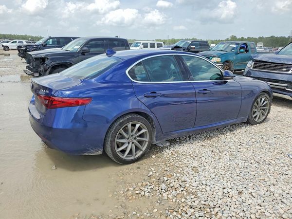 2018 ALFA ROMEO GIULIA RWD