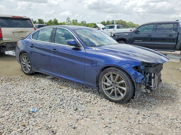 2018 ALFA ROMEO GIULIA RWD