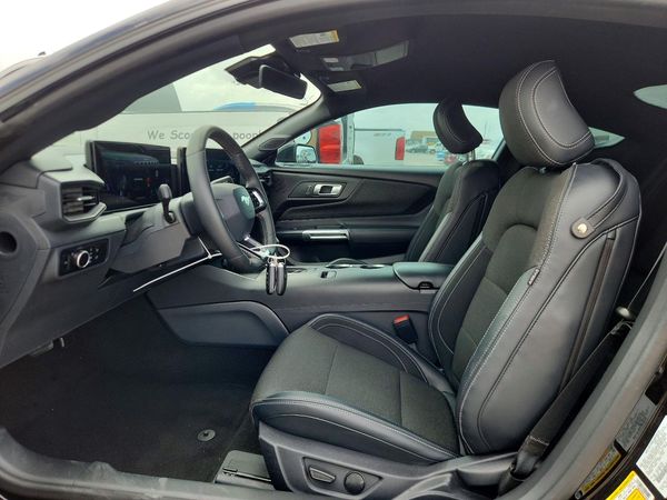 2024 FORD MUSTANG I4