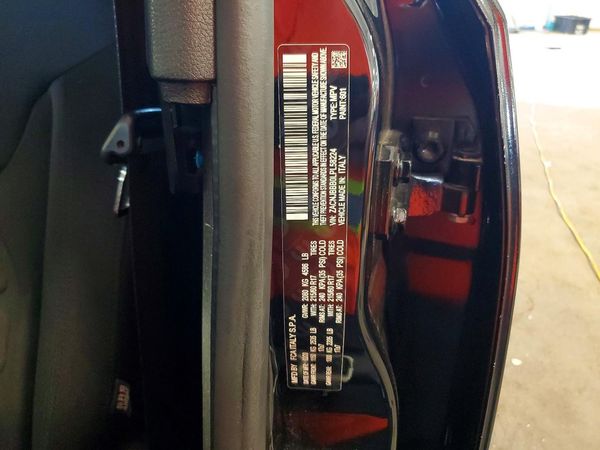 2020 JEEP RENEGADE Latitude, Longitude