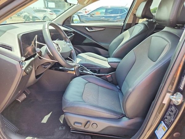 2024 KIA NIRO Wind