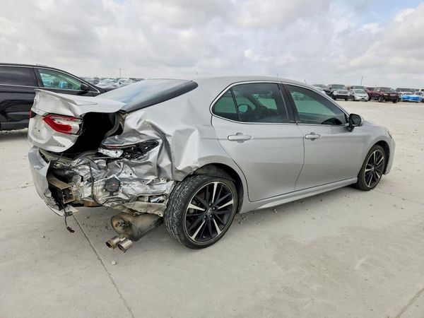 2018 TOYOTA CAMRY XSE