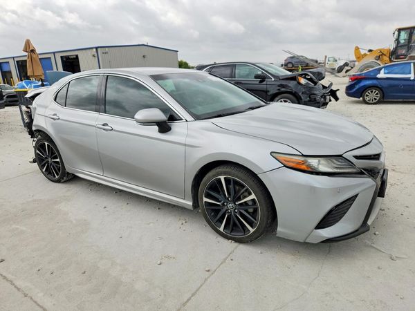 2018 TOYOTA CAMRY XSE