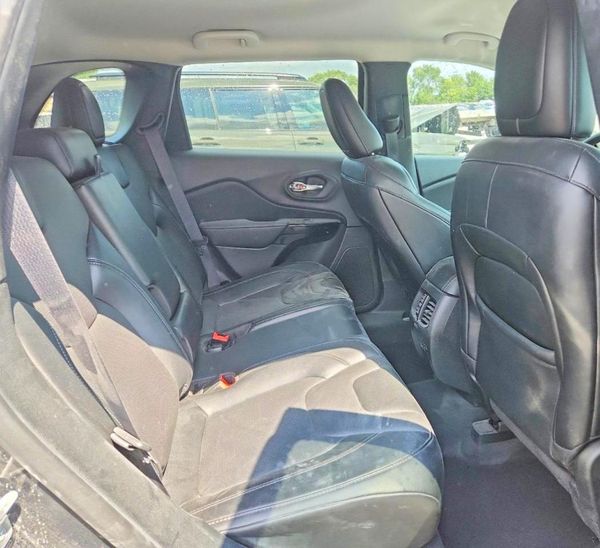 2023 JEEP CHEROKEE ALTITUDE LUX 4X4