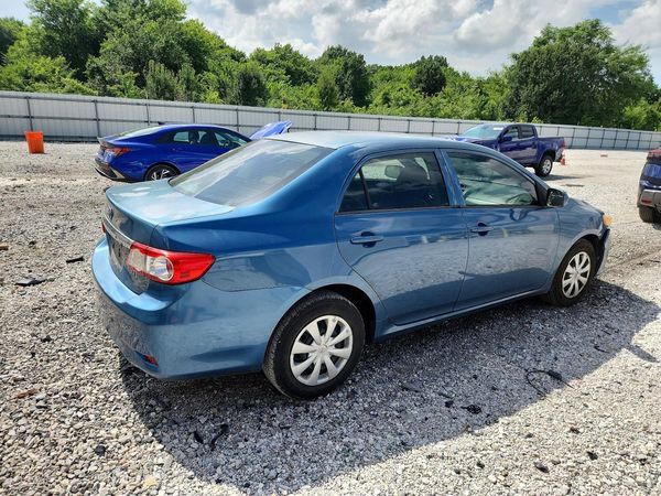 2013 TOYOTA COROLLA