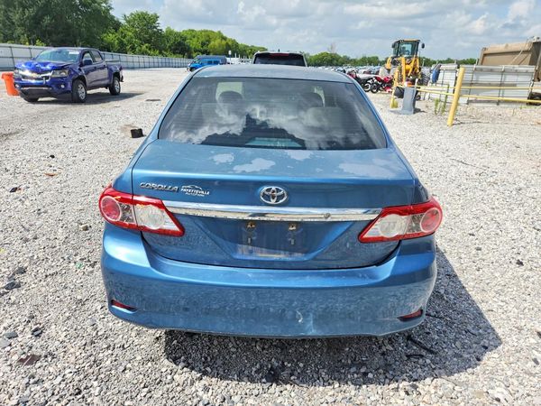 2013 TOYOTA COROLLA