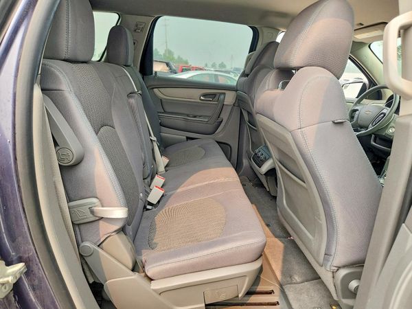 2014 CHEVROLET TRAVERSE LS