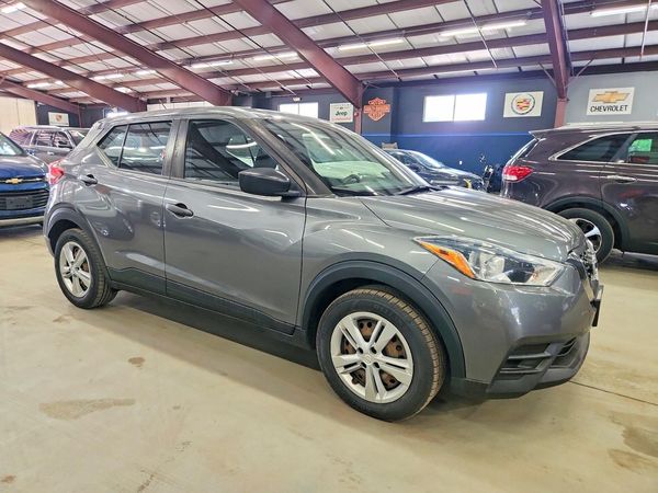 2020 NISSAN KICKS