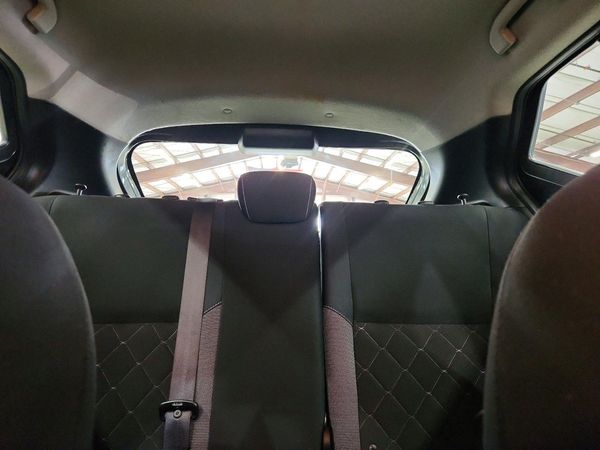 2020 NISSAN KICKS