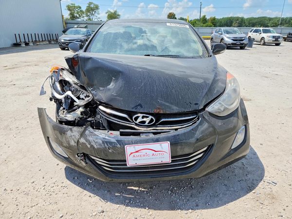 2013 HYUNDAI ELANTRA