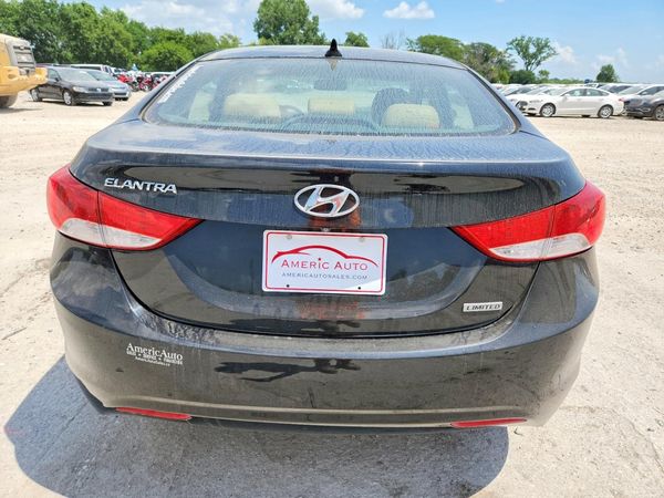 2013 HYUNDAI ELANTRA