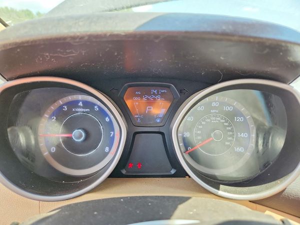2013 HYUNDAI ELANTRA