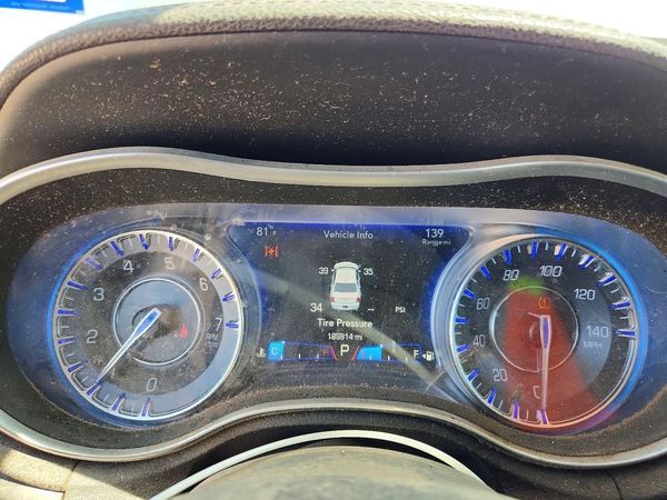 2016 CHRYSLER 300 Limited
