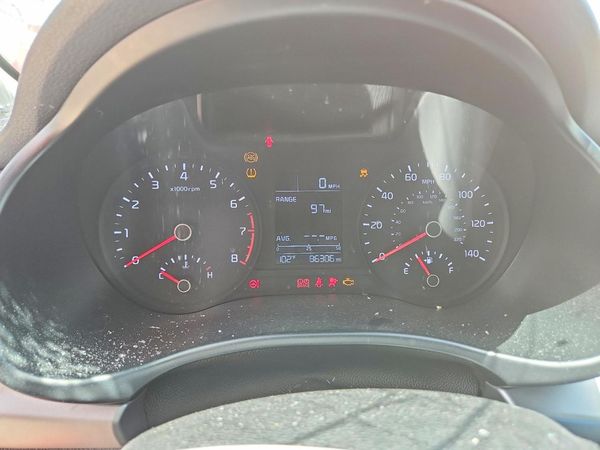 2020 KIA RIO 5-DOOR LX, S