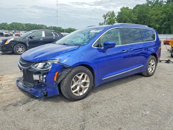 2019 CHRYSLER PACIFICA