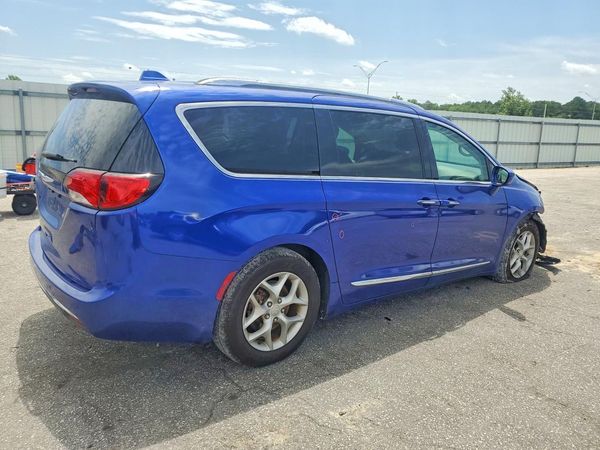 2019 CHRYSLER PACIFICA
