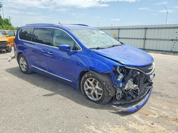 2019 CHRYSLER PACIFICA