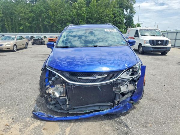 2019 CHRYSLER PACIFICA