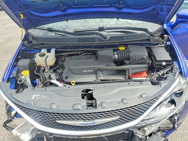 2019 CHRYSLER PACIFICA