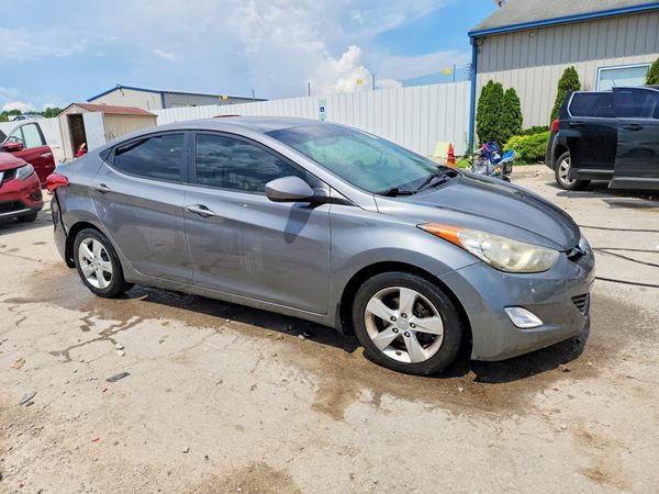 2013 HYUNDAI ELANTRA