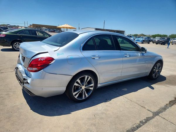 2016 MERCEDES-BENZ C C300