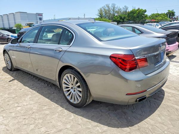 2013 BMW 750 750Li/Alpina B7