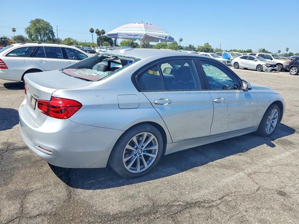 2018 BMW 320