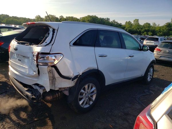 2017 KIA SORENTO L, LX