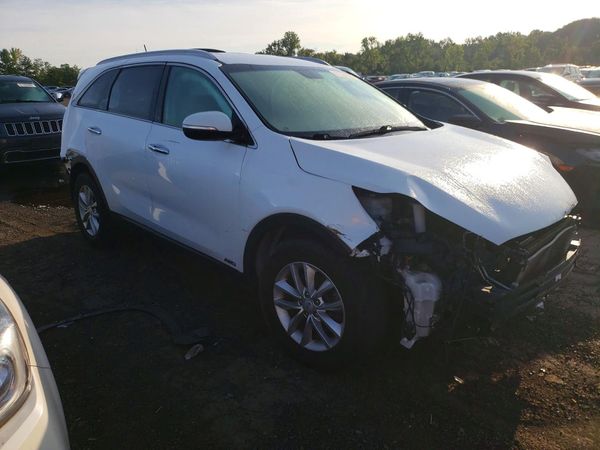 2017 KIA SORENTO L, LX