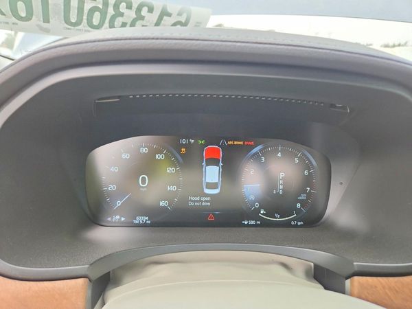2017 VOLVO S90